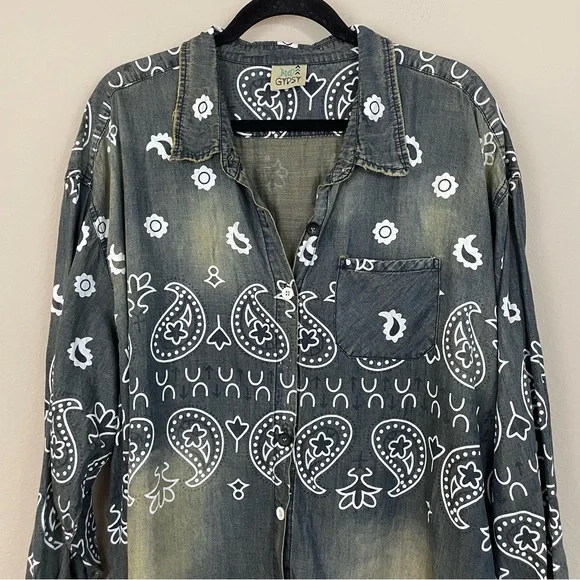 Jaded Gypsy Bandana Print Oversized Denim Starburst Top Size L/XL - Picture 4 of 8